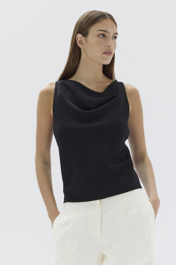 Assembly Label - Reign Textured Top